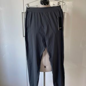 Lululemon Surge Joggers in Gray Size-Small NWT